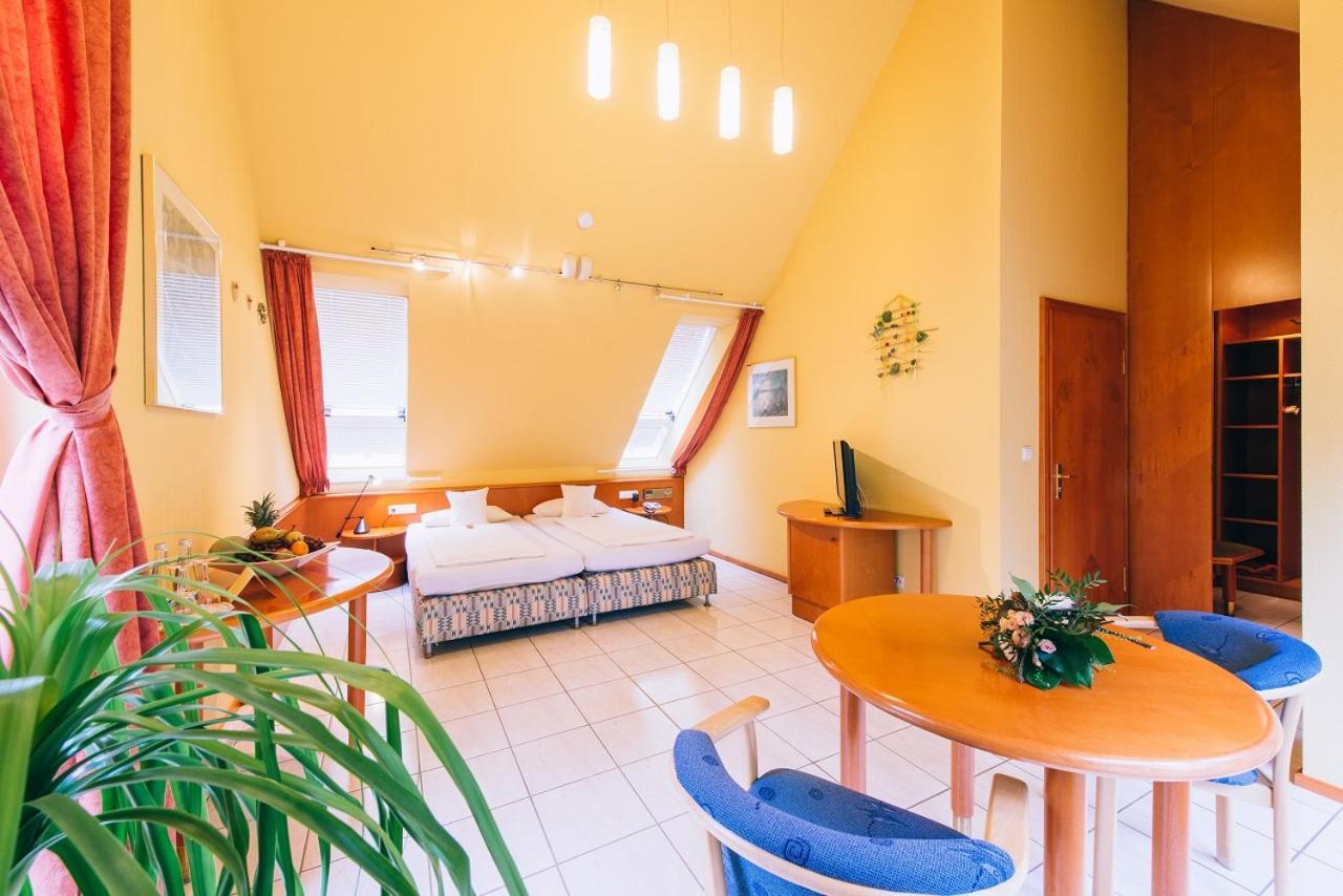 Hotel Dammenmuehle ラール エクステリア 写真